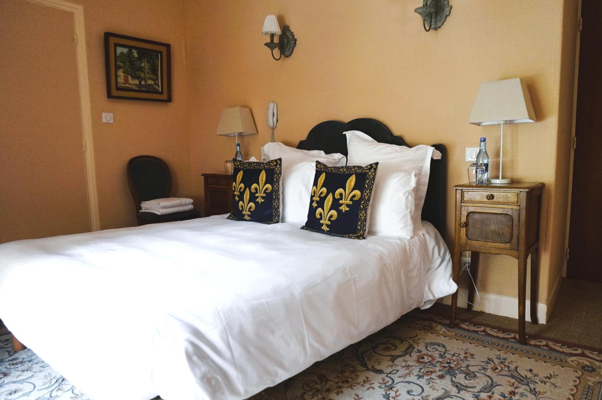 Hotel-Restaurant Le Manoir De Montesquiou La Malène Zimmer foto